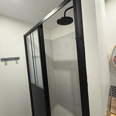 Au Centre Ville, Place Jean Moulin Appartement