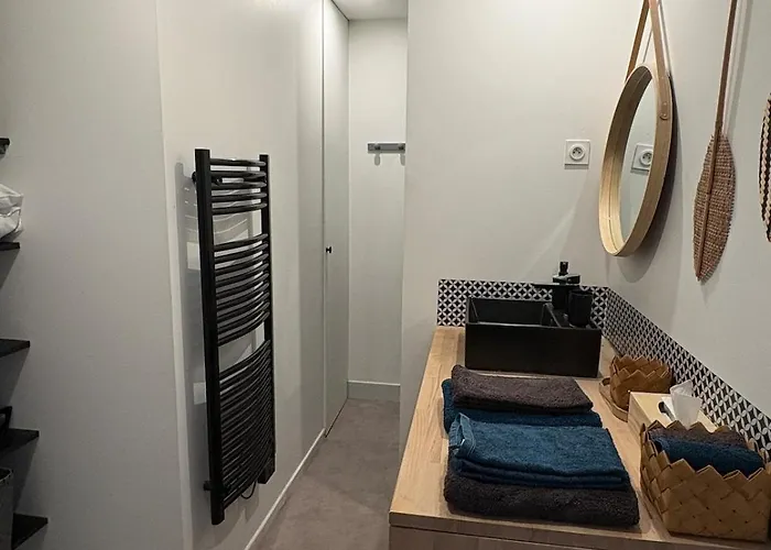 Au Centre Ville, Place Jean Moulin *