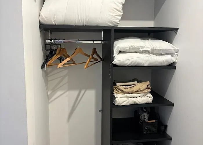 Au Centre Ville, Place Jean Moulin Moulins (Allier)