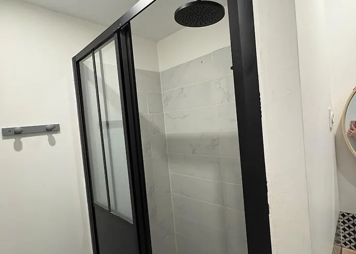 Au Centre Ville, Place Jean Moulin Apartment